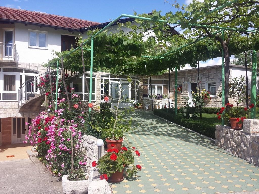 Hotel Pansion Pero Elez Međugorje Extérieur photo